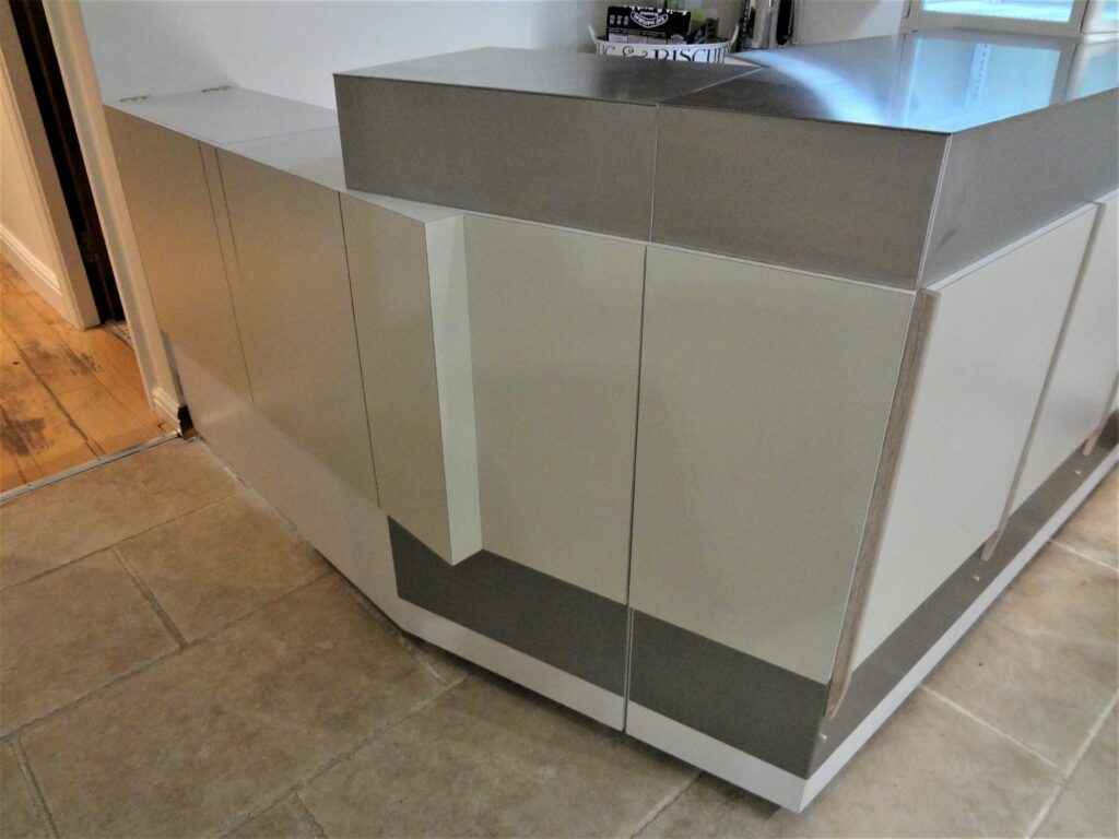 Bespoke Display Counter